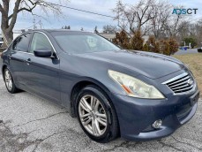 2012 Infiniti 4 door