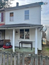 2 Beds 1 Bath - House