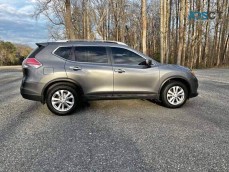 2016 Nissan rogue SV Sport Utility 4D