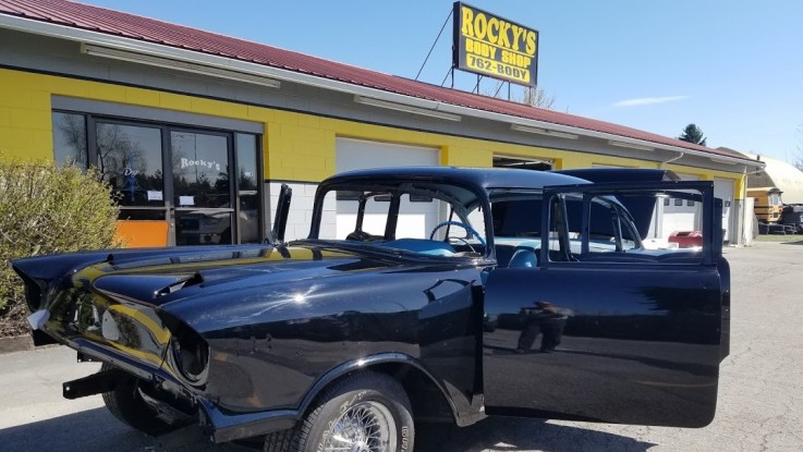 Rocky's Body Shop & Towing