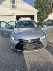 2017 Toyota camry SE Sedan 4D