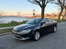 2015 Chrysler 200 LX Sedan 4D