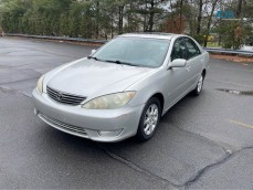 2005 Toyota camry XLE Sedan 4D