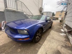 2005 Ford mustang Premium Coupe 2D