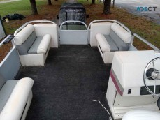 1988 It a Eggers pontoon pontoon