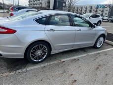 2013 Ford fusion SE Sedan 4D