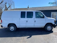 2013 Ford econoline