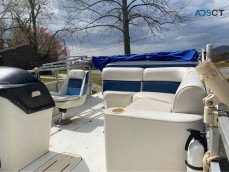 2004 Sylvan deckboat