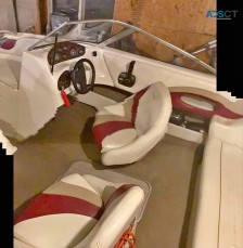 1999 Rinker 182