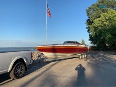 1982 Chris craft 312 stinger 