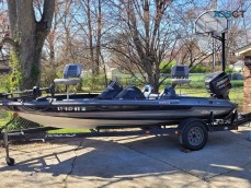 1995 Stratus 284 bass boat stratus 284 b