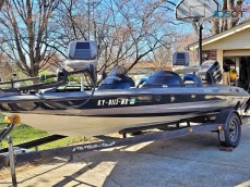 1995 Stratus 284 bass boat stratus 284 b