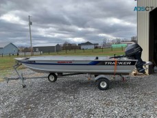 2010 Tracker boat Yamaha motor v16, f40l