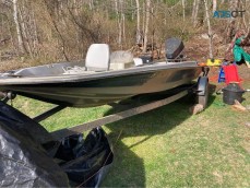 1987 Glassstream bass boat