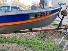 1966 Alumacraft rowboat