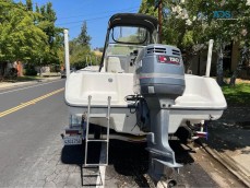 1998 century 2100 walk around boat