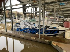 1998 RINKER cabin cruiser custom wrap bt