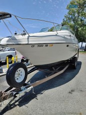 2002 Glastron GS279 cabin cruiser