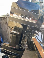 Good condition 1990 Mercury Black Max Ou