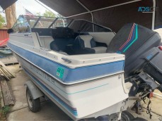 1989 Bayliner cuddie cabin